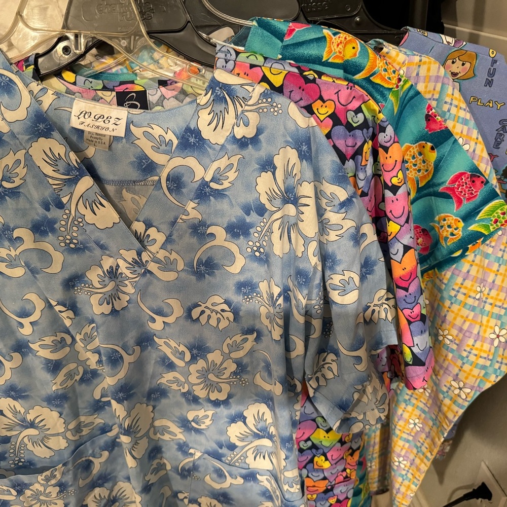 Shirt scrubs